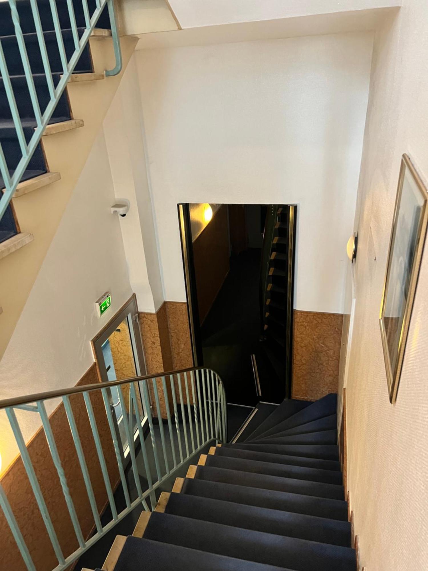 Hotel Monopol Düsseldorf Exterior foto
